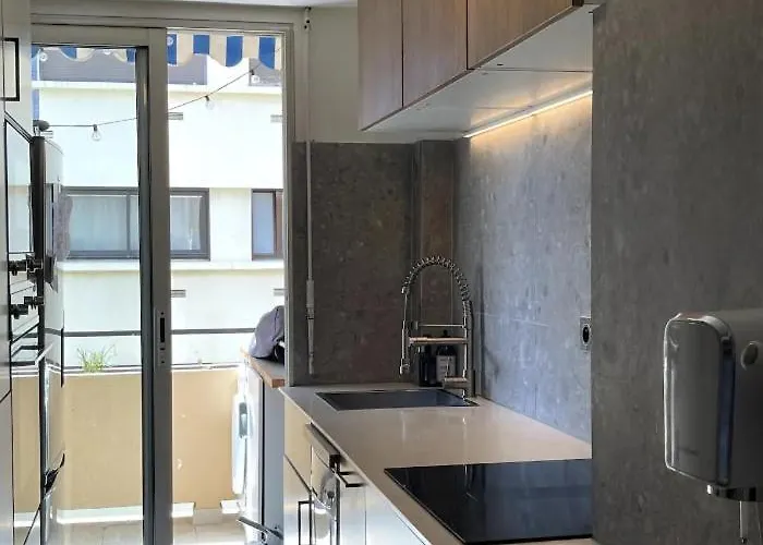 T2 55m2 Terrasse 20m2 - A 15min A Pied Du Centre - Wifi - Air Conditioning