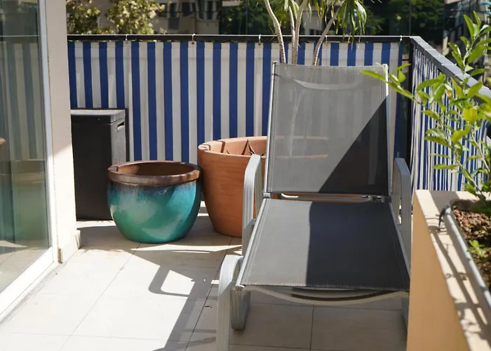 T2 55m2 Terrasse 20m2 - A 15min A Pied Du Centre - Wifi - Air Conditioning شقة
